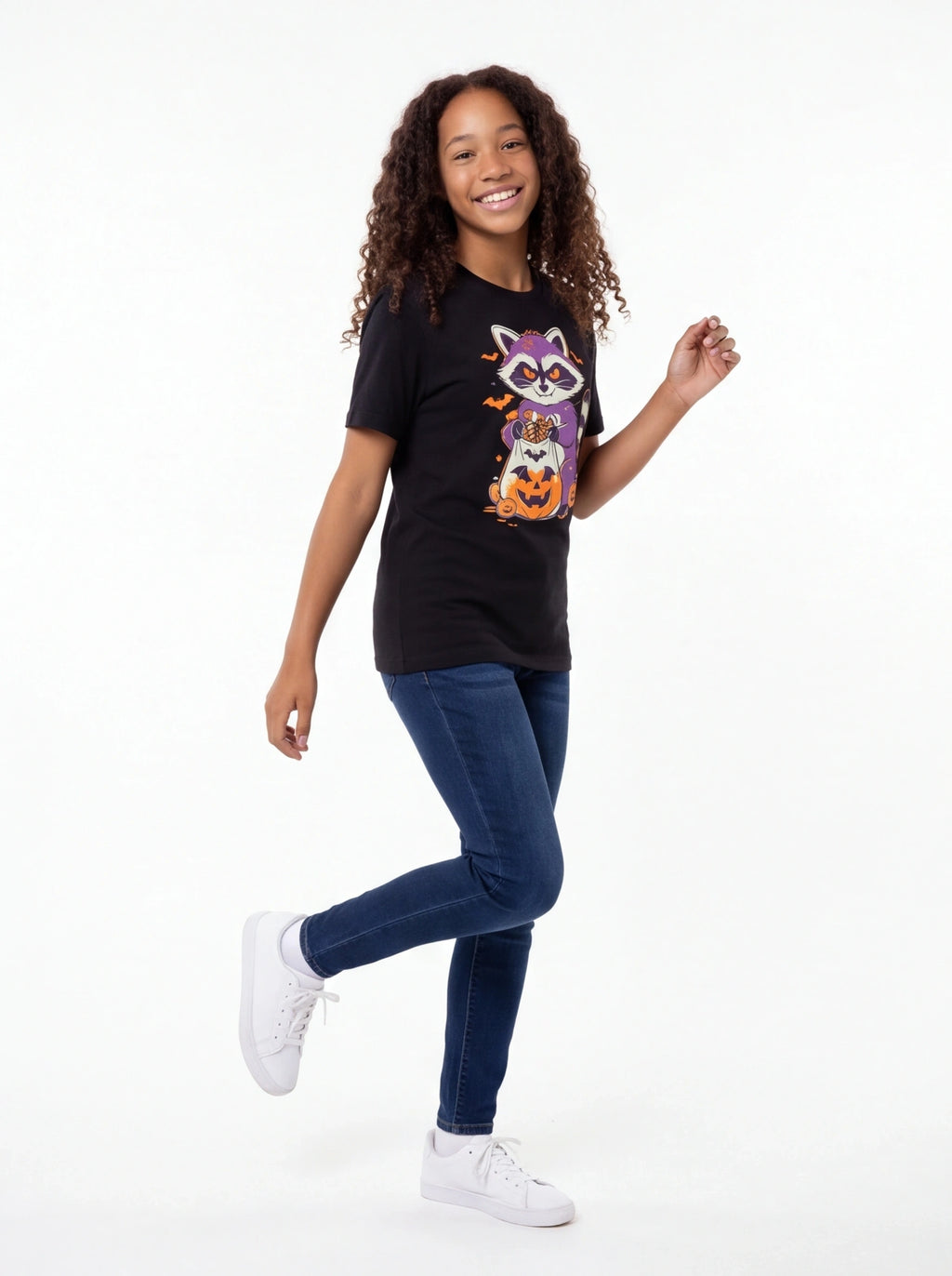 Kids Trick or Treat Raccoon – Halloween Candy Thief T-Shirt (Unisex)