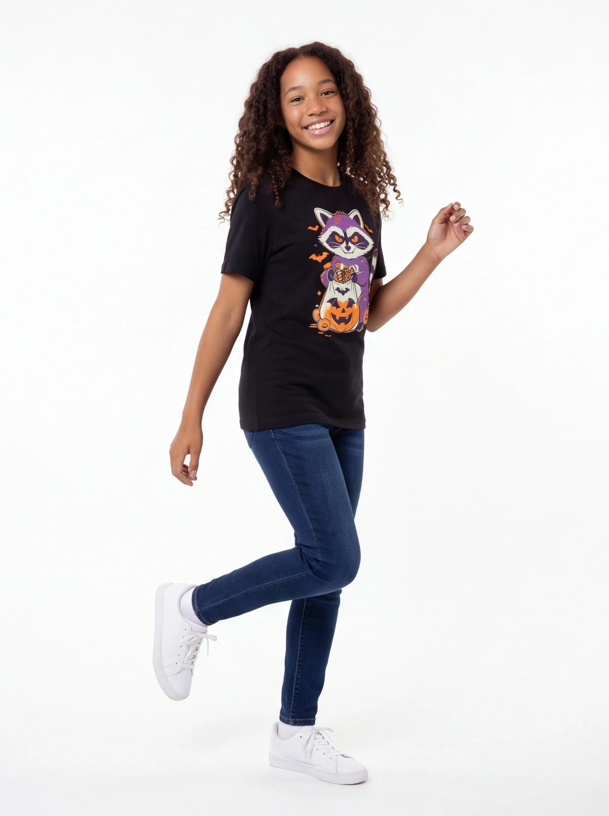 Kids Trick or Treat Raccoon – Halloween Candy Thief T-Shirt (Unisex)